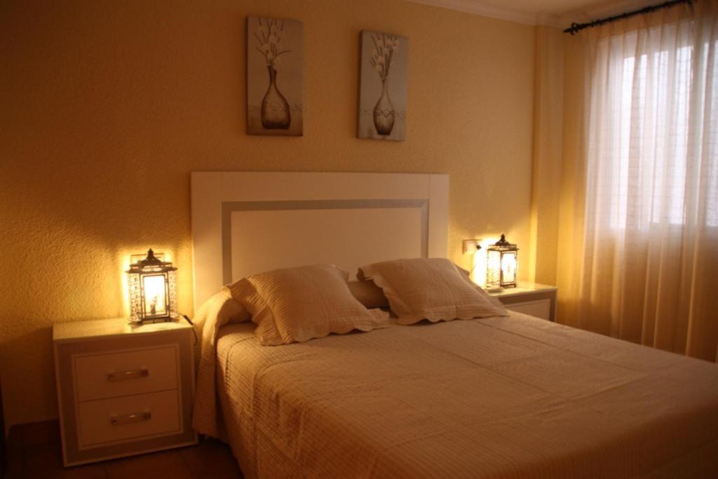 Excelsior Beachfront Apartment กัลเป ภายนอก รูปภาพ
